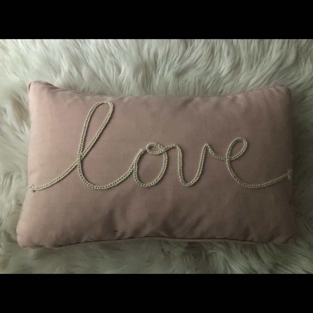 Throw pillow